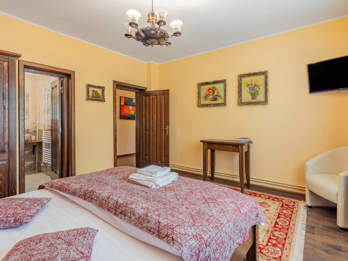 Отель Casa Saraste Рышнов Экстерьер фото