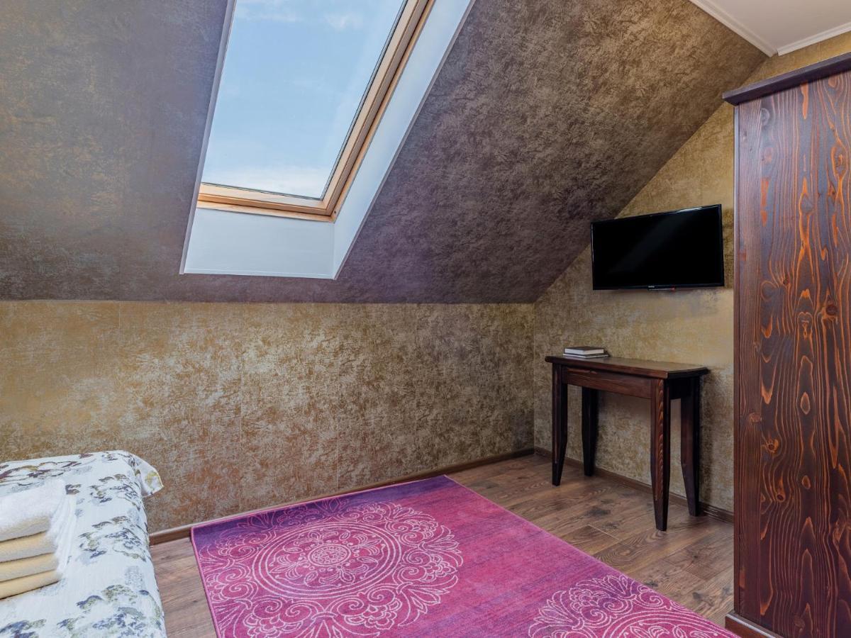 Отель Casa Saraste Рышнов Экстерьер фото