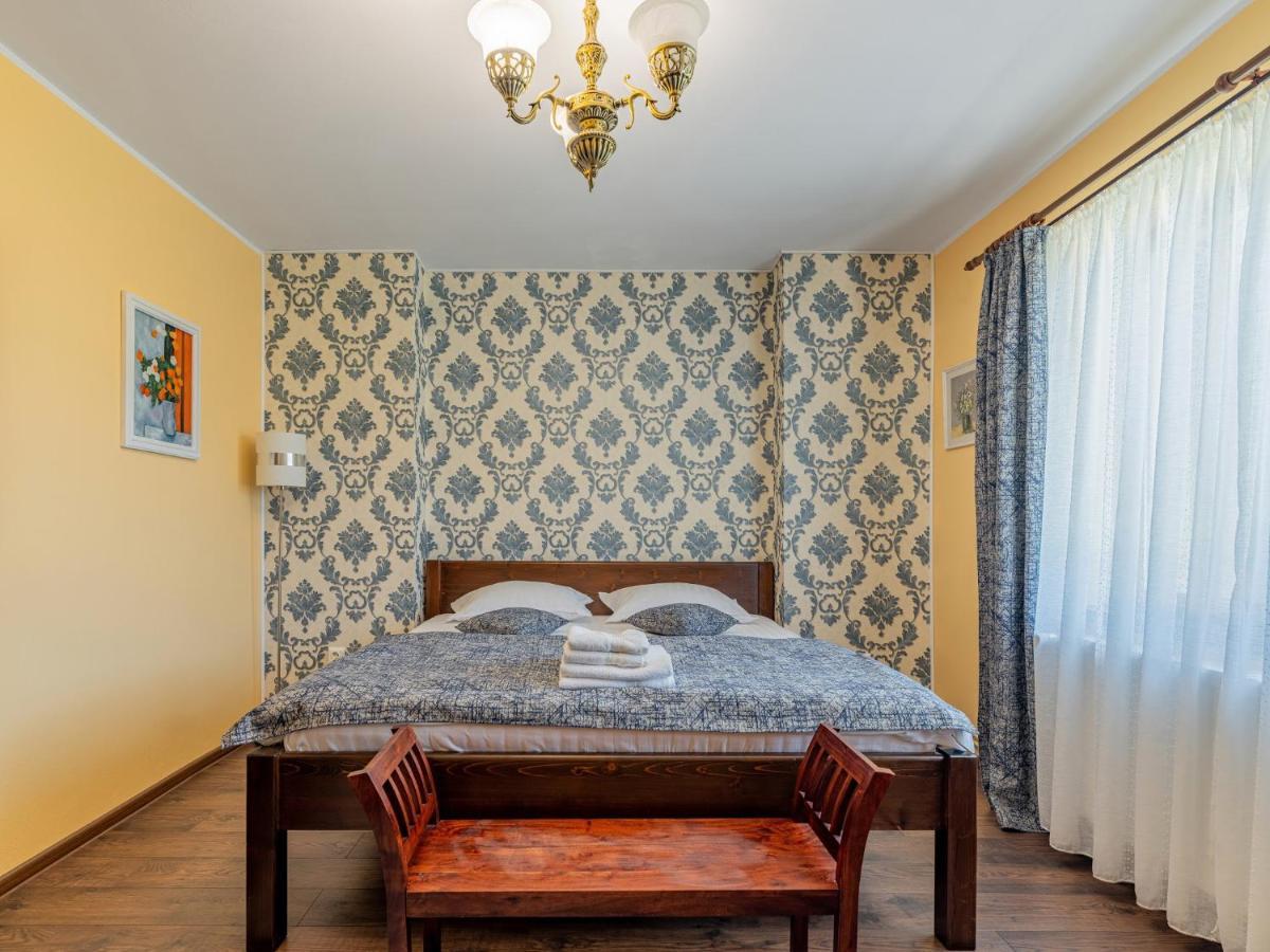 Отель Casa Saraste Рышнов Экстерьер фото